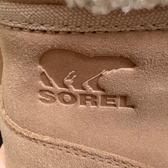 NWT Sorel Brown Boots with Cream Sherpa Fur Trim - Picture 5 of 7